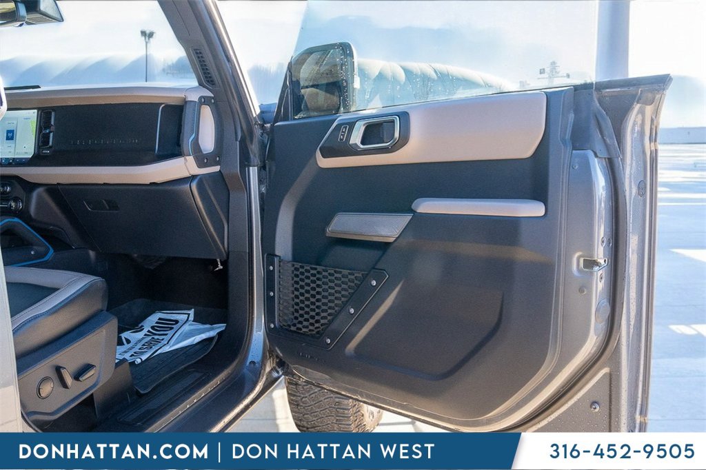 Used 2023 Ford Bronco Wildtrak image 26