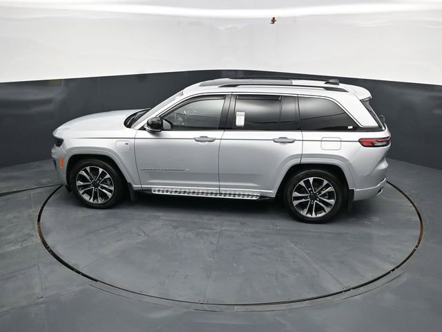 Used 2023 Jeep Grand Cherokee Overland w/ Advanced Protech Group III image 46