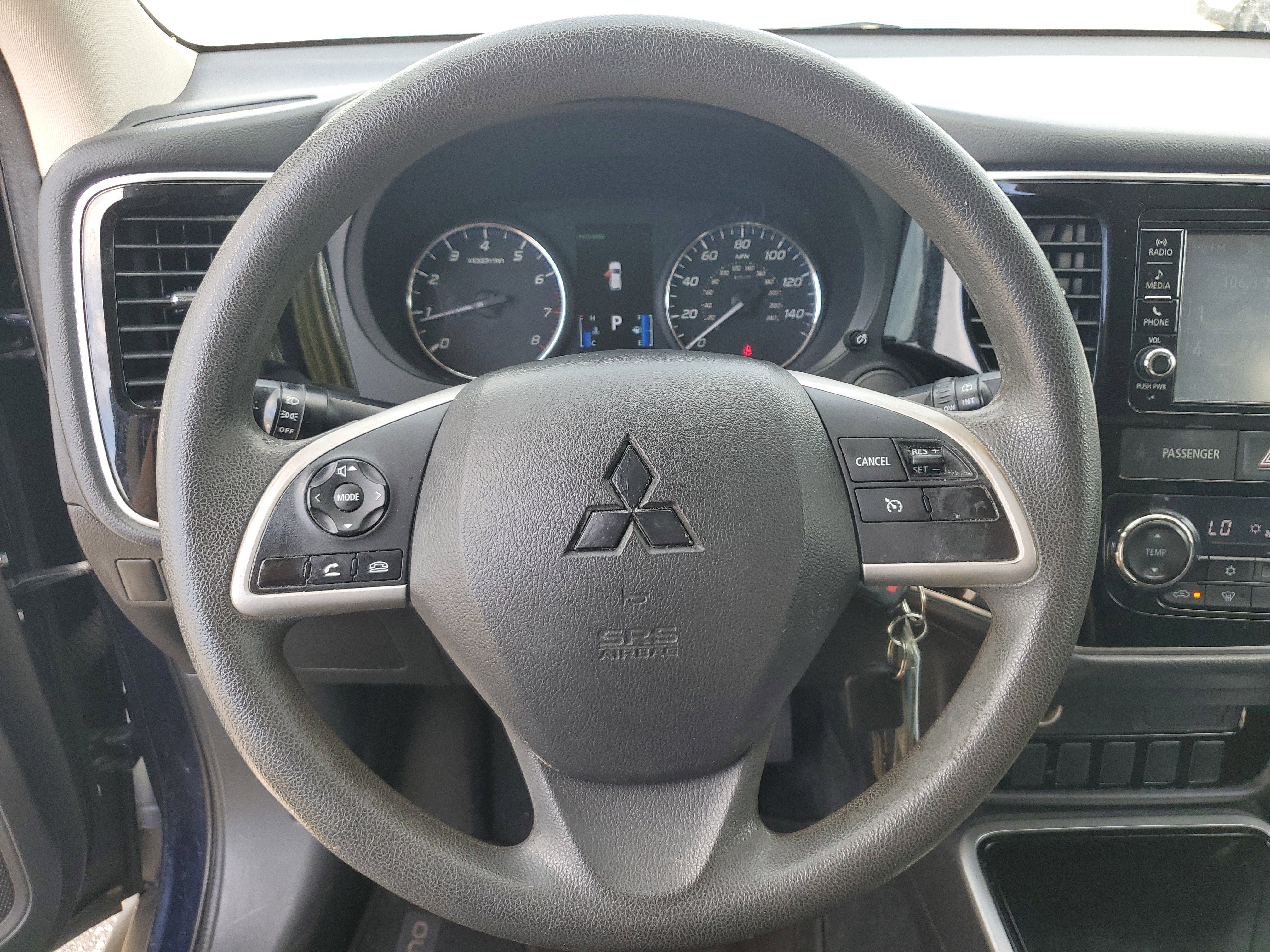 Used 2018 Mitsubishi Outlander ES image 29