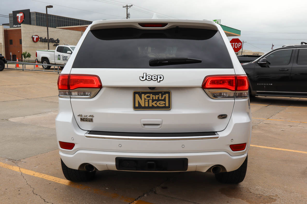 Used 2019 Jeep Grand Cherokee Overland AWD/4WD image 13