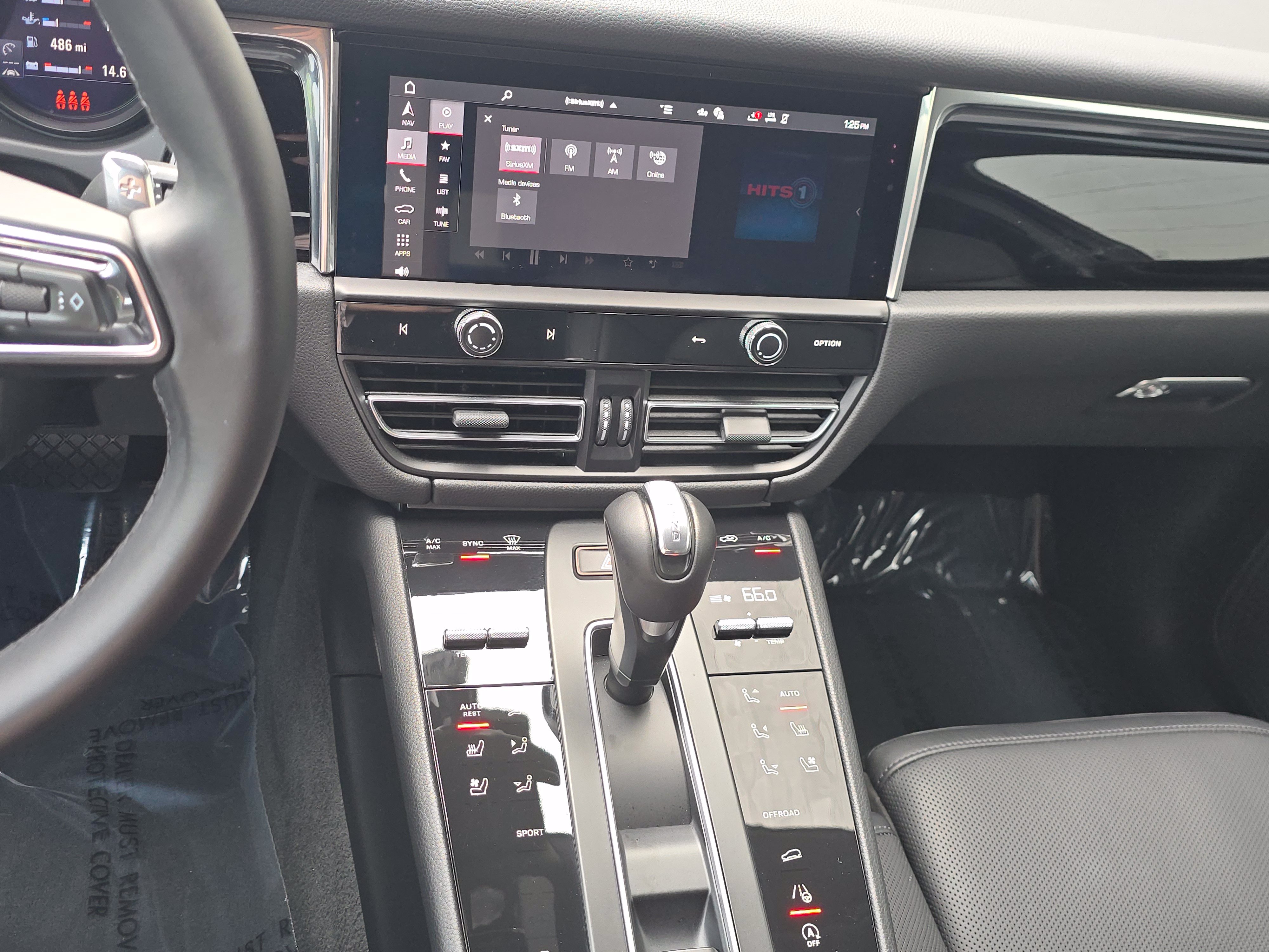 Certified 2026 Porsche Macan AWD/4WD image 27