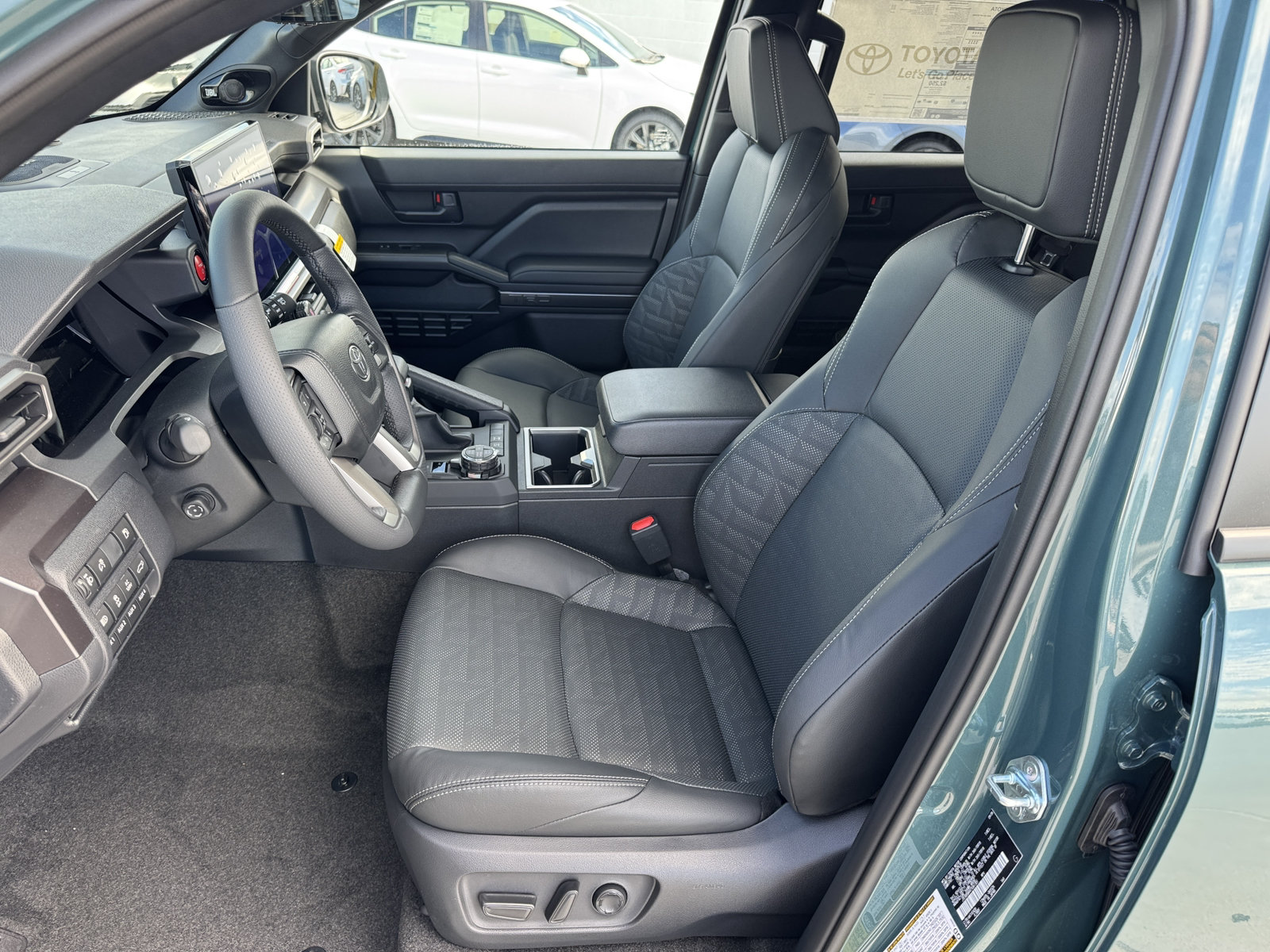 New 2026 Toyota 4Runner TRD Off-Road Premium w/ Tow Technology Package AWD/4WD image 2