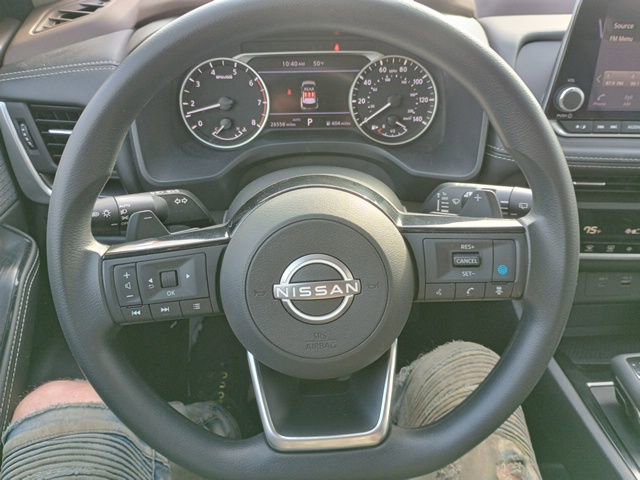 Used 2023 Nissan Rogue SV image 27