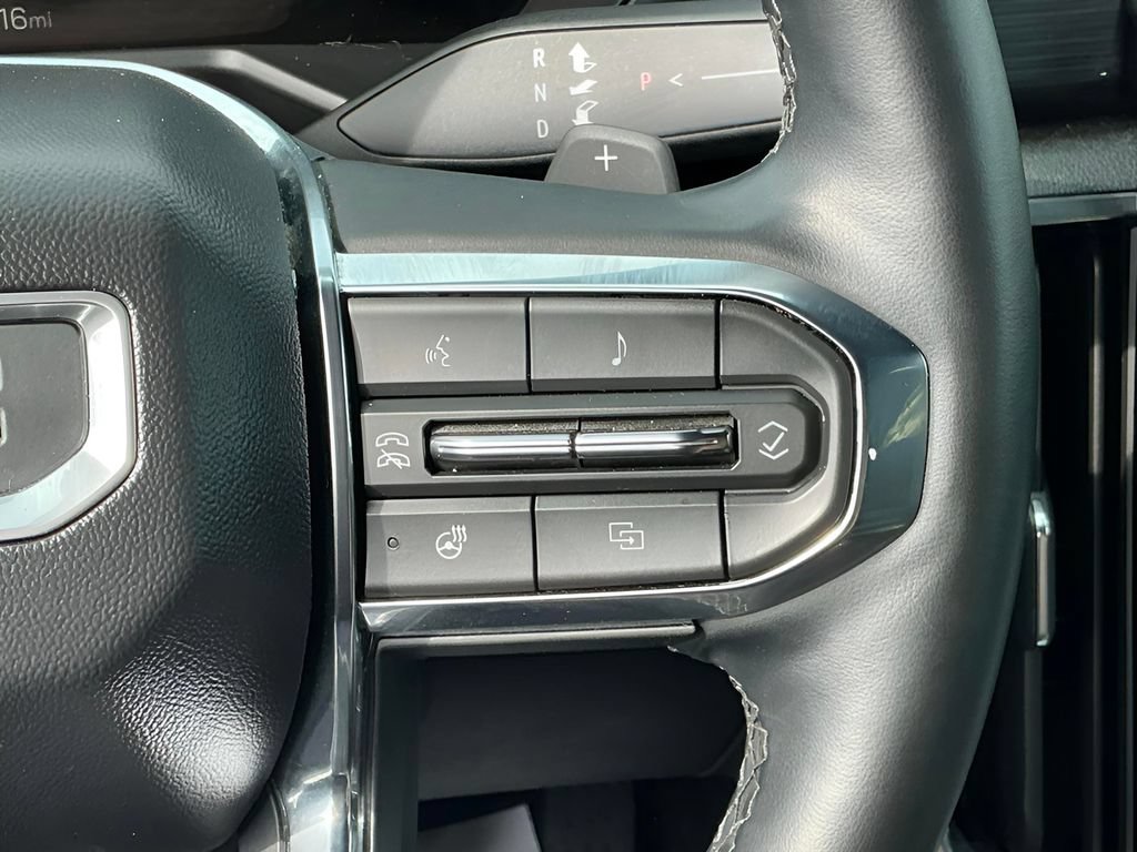 Used 2025 GMC Acadia Elevation FWD image 26