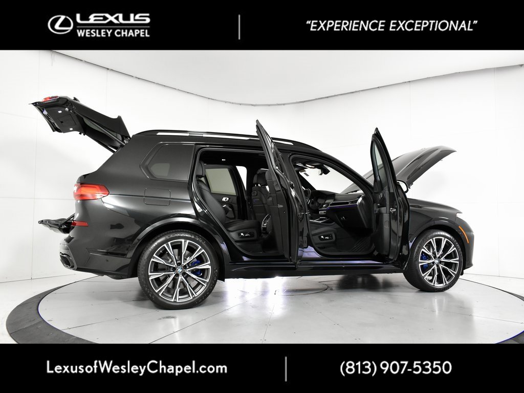 Used 2022 BMW X7 M50i w/ Luxury Seating Package image 14