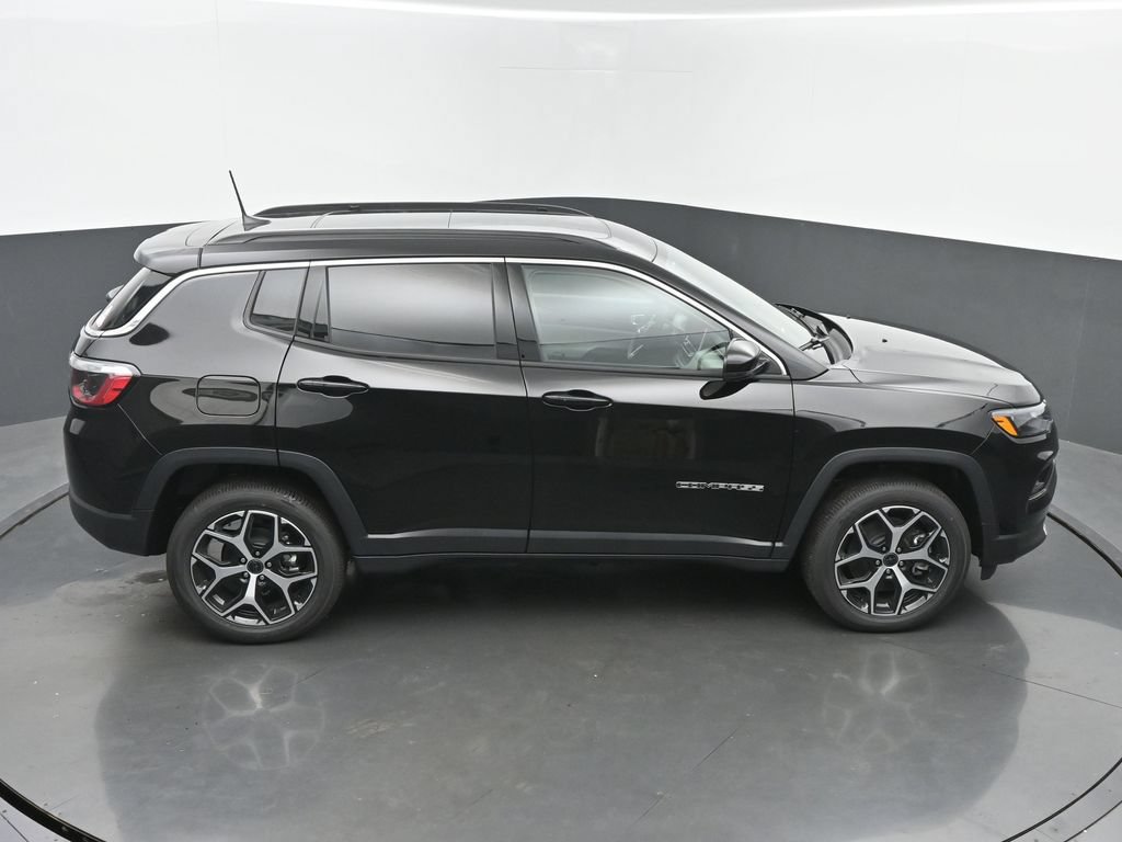 New 2026 Jeep Compass Limited w/ Sun, Sound & Navigation Group AWD/4WD image 41