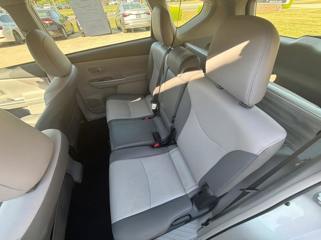 Used 2016 Toyota Prius V Five image 25