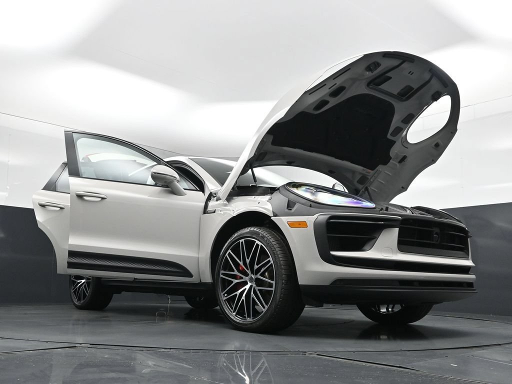 New 2026 Porsche Macan S AWD/4WD image 35