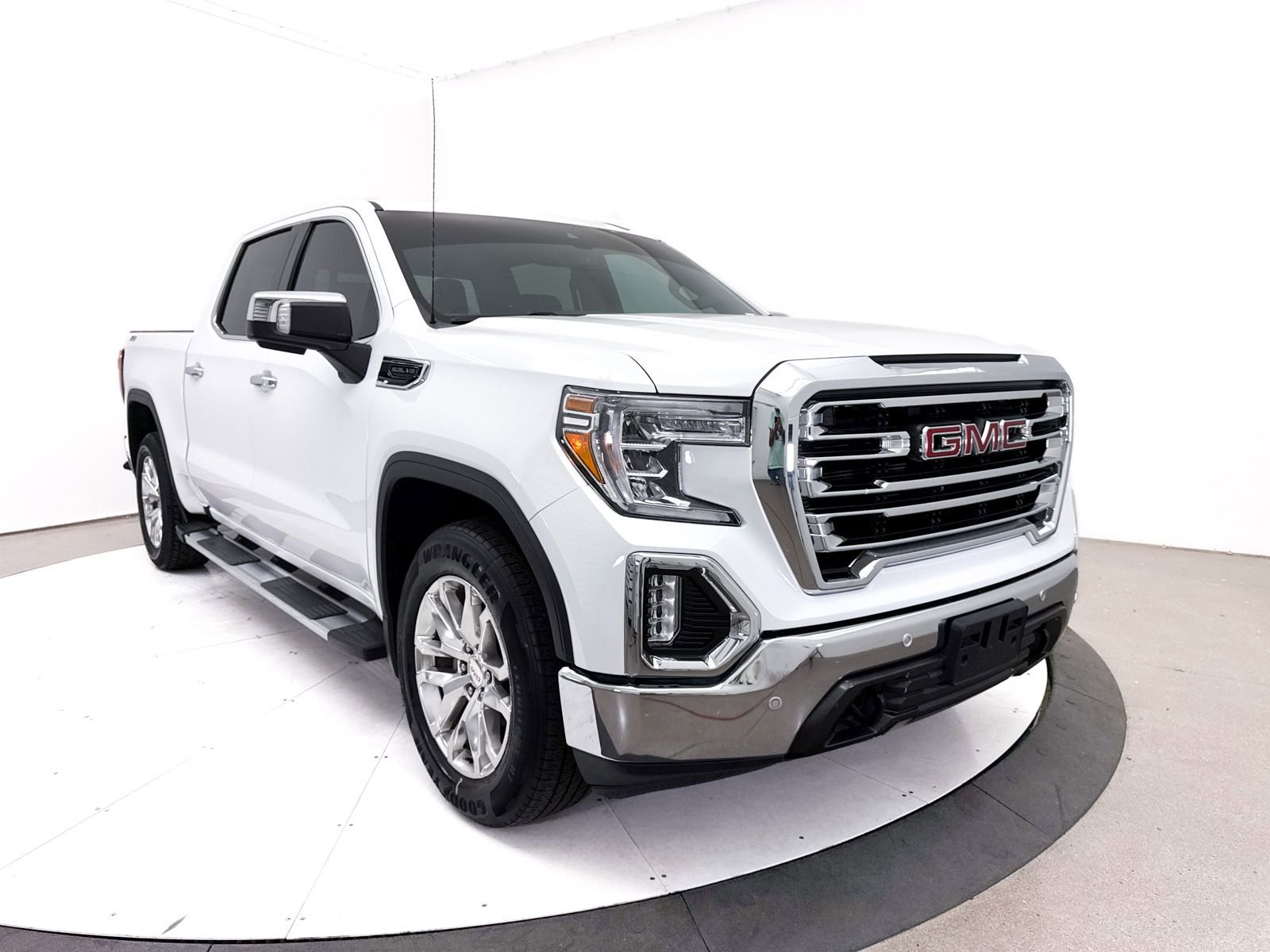 Used 2020 GMC Sierra 1500 SLT w/ SLT Premium Plus Package AWD/4WD image 12