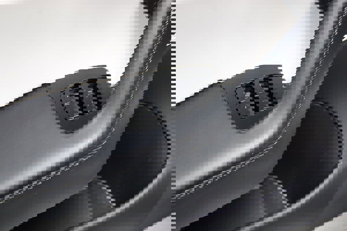 Used 2020 Tesla Model 3 Performance image 35