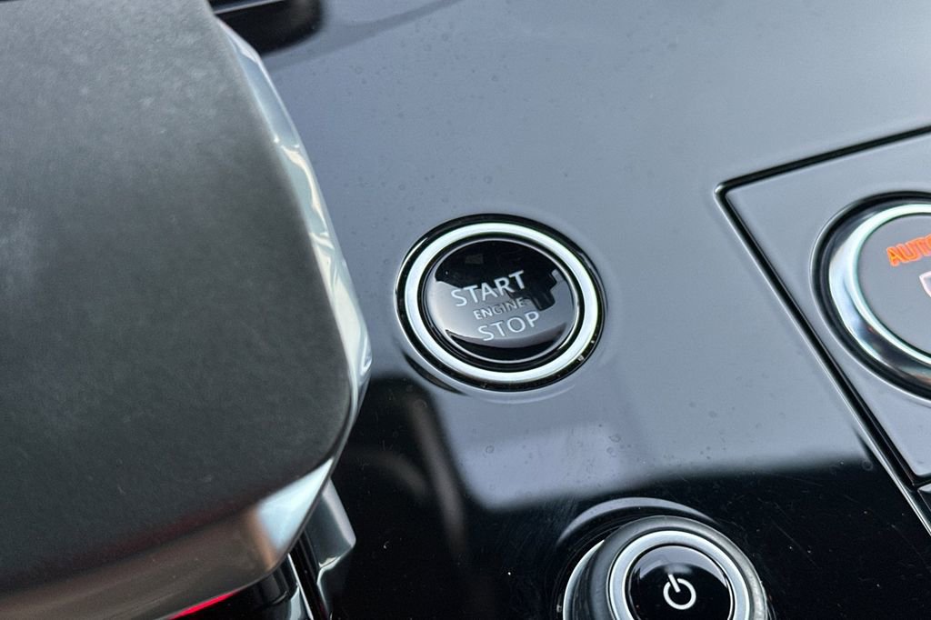 Used 2023 Land Rover Range Rover Sport SE Dynamic image 22