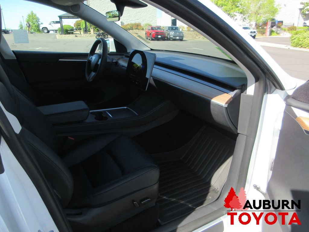 Used 2023 Tesla Model Y Long Range image 14