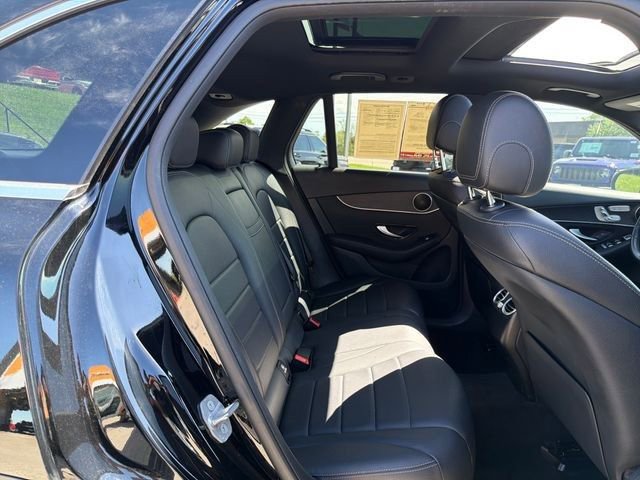 Used 2021 Mercedes-Benz GLC 300 w/ Premium Package image 34