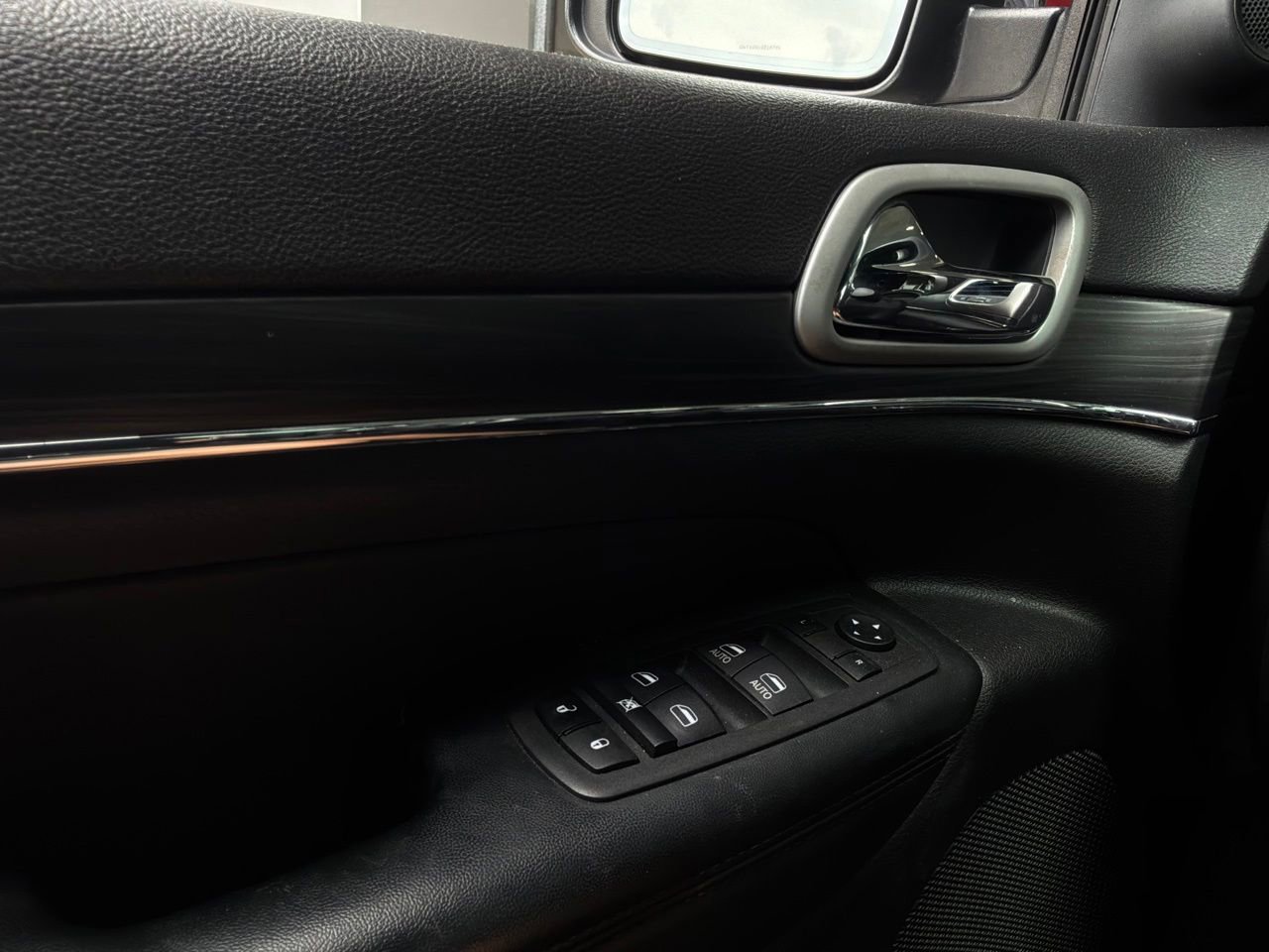 Used 2021 Jeep Grand Cherokee Limited AWD/4WD image 22