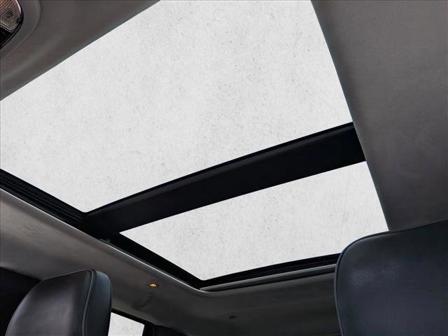 Used 2019 Jeep Grand Cherokee Summit w/ Skid Plate Group AWD/4WD image 10