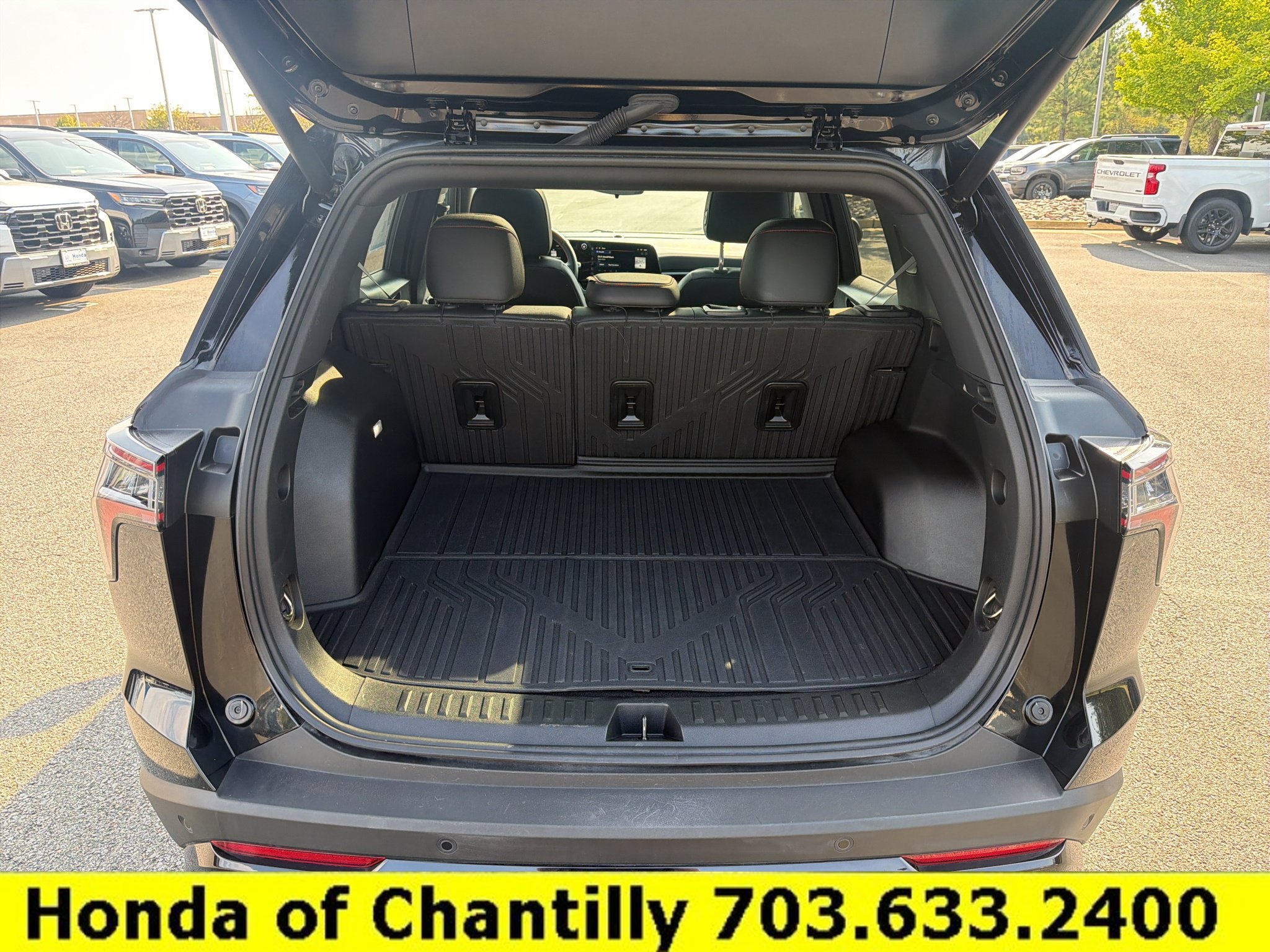 Used 2025 Chevrolet Equinox RS FWD image 27