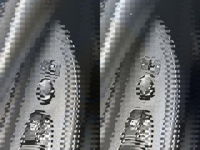 Used 2017 Nissan Murano SV image 23