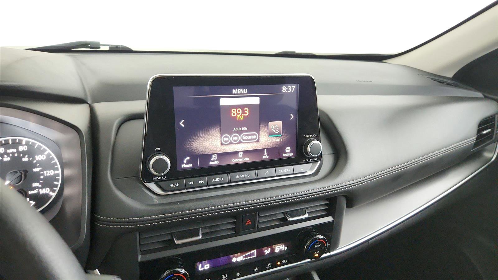 Used 2024 Nissan Rogue SV image 23