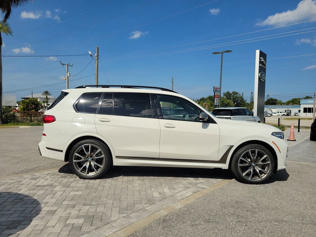 Used 2022 BMW X7 M50i w/ Dynamic Handling Package AWD/4WD image 6