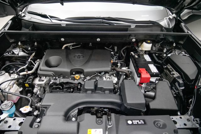 Used 2025 Toyota RAV4 XLE AWD/4WD image 14