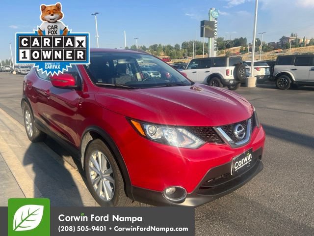 Used 2017 Nissan Rogue Sport SV w/ SV All-Weather Package AWD/4WD image 1