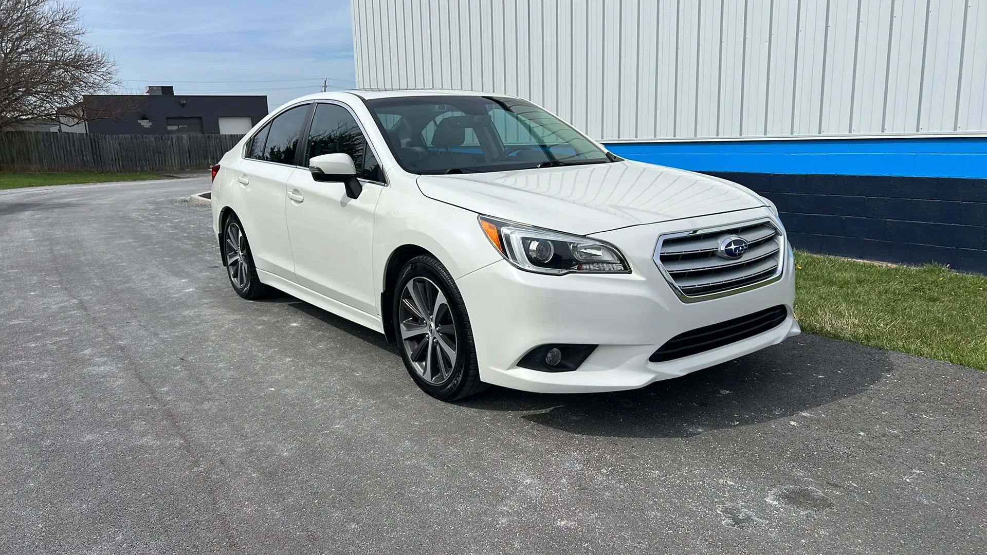 Used 2017 Subaru Legacy 2.5i Limited AWD/4WD image 3