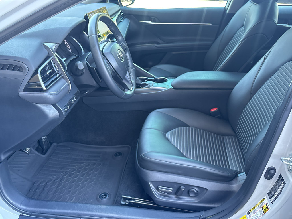 Used 2024 Toyota Camry SE w/ Convenience Package FWD image 16