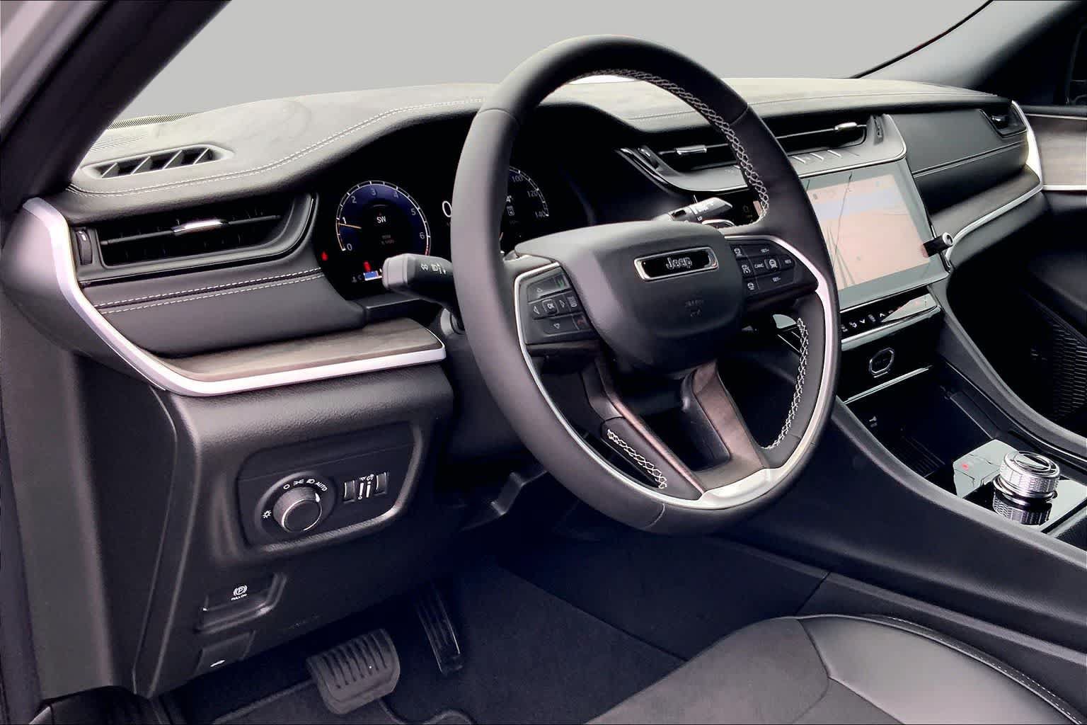 New 2026 Jeep Grand Cherokee Altitude RWD image 6