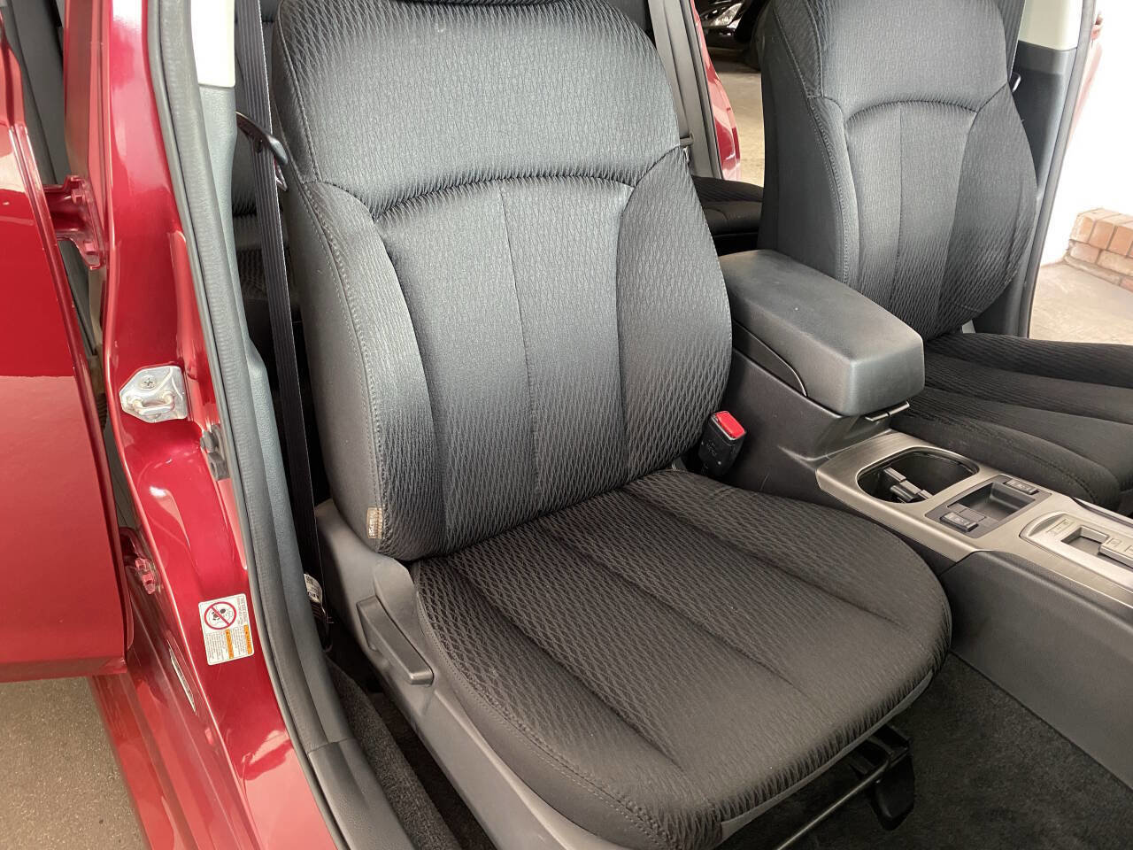 Used 2011 Subaru Legacy 2.5i Premium image 34