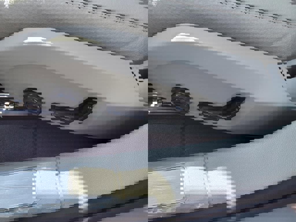 New 2024 Volvo S60 B5 Plus w/ Climate Package image 11