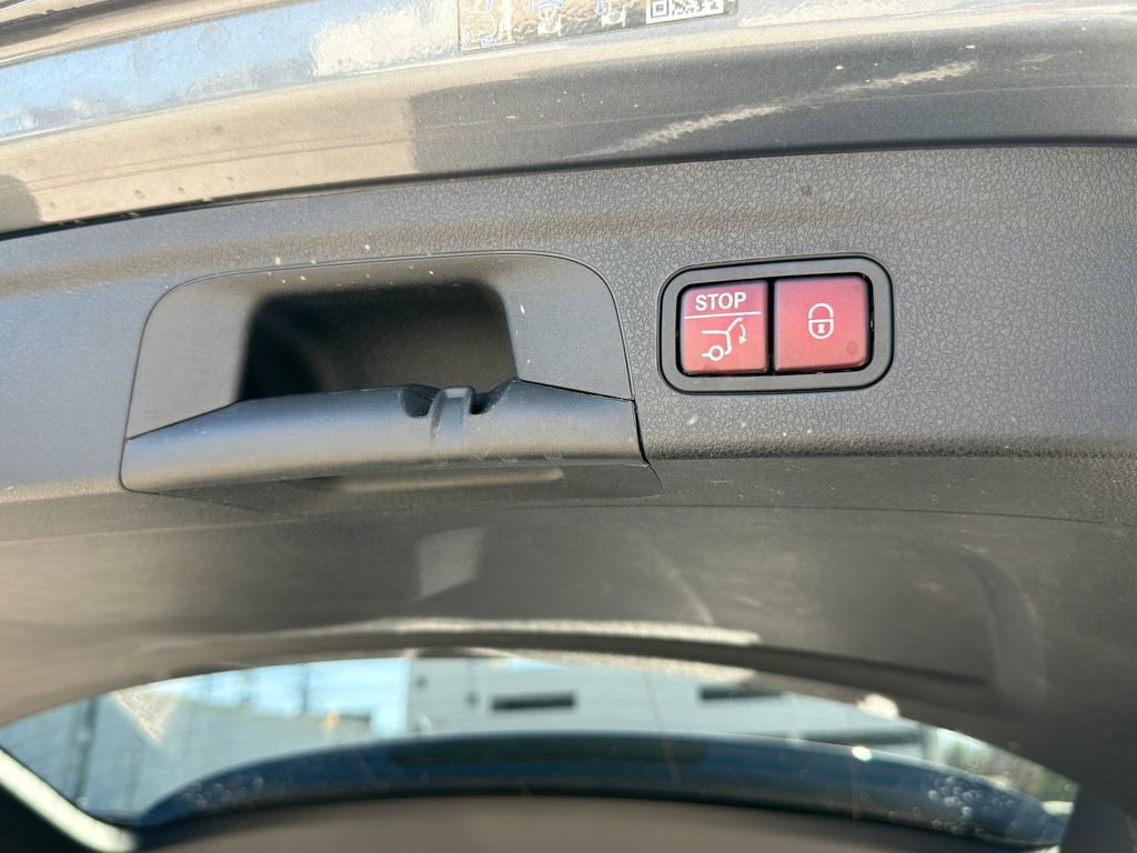 Used 2022 Mercedes-Benz GLE 350 4MATIC w/ Premium Package image 10