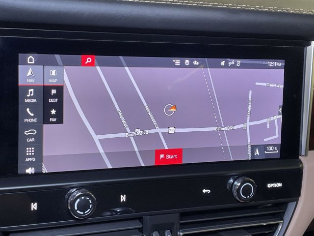 Certified 2022 Porsche Macan AWD/4WD image 28