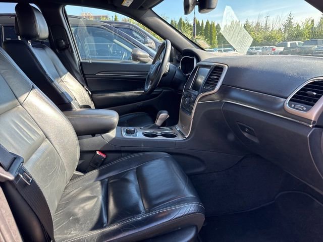 Used 2017 Jeep Grand Cherokee Limited w/ Trailer Tow Group IV AWD/4WD image 16