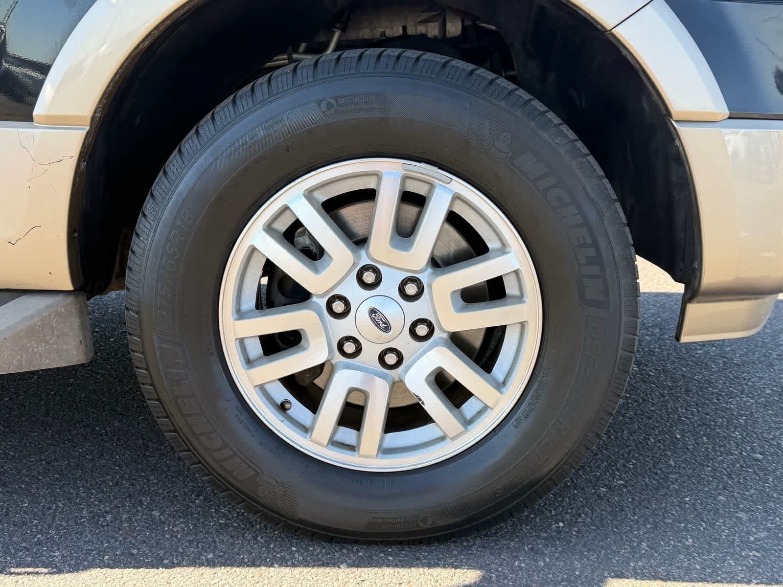 Used 2012 Ford Expedition XLT AWD/4WD image 10