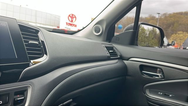 Used 2022 Honda Ridgeline RTL image 18