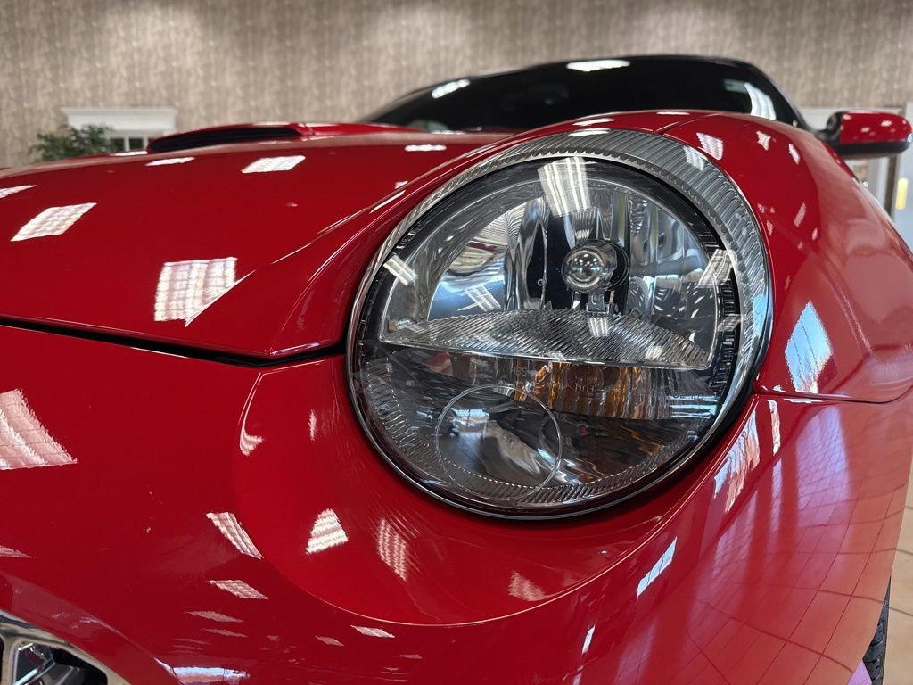 Used 2003 Ford Thunderbird image 33