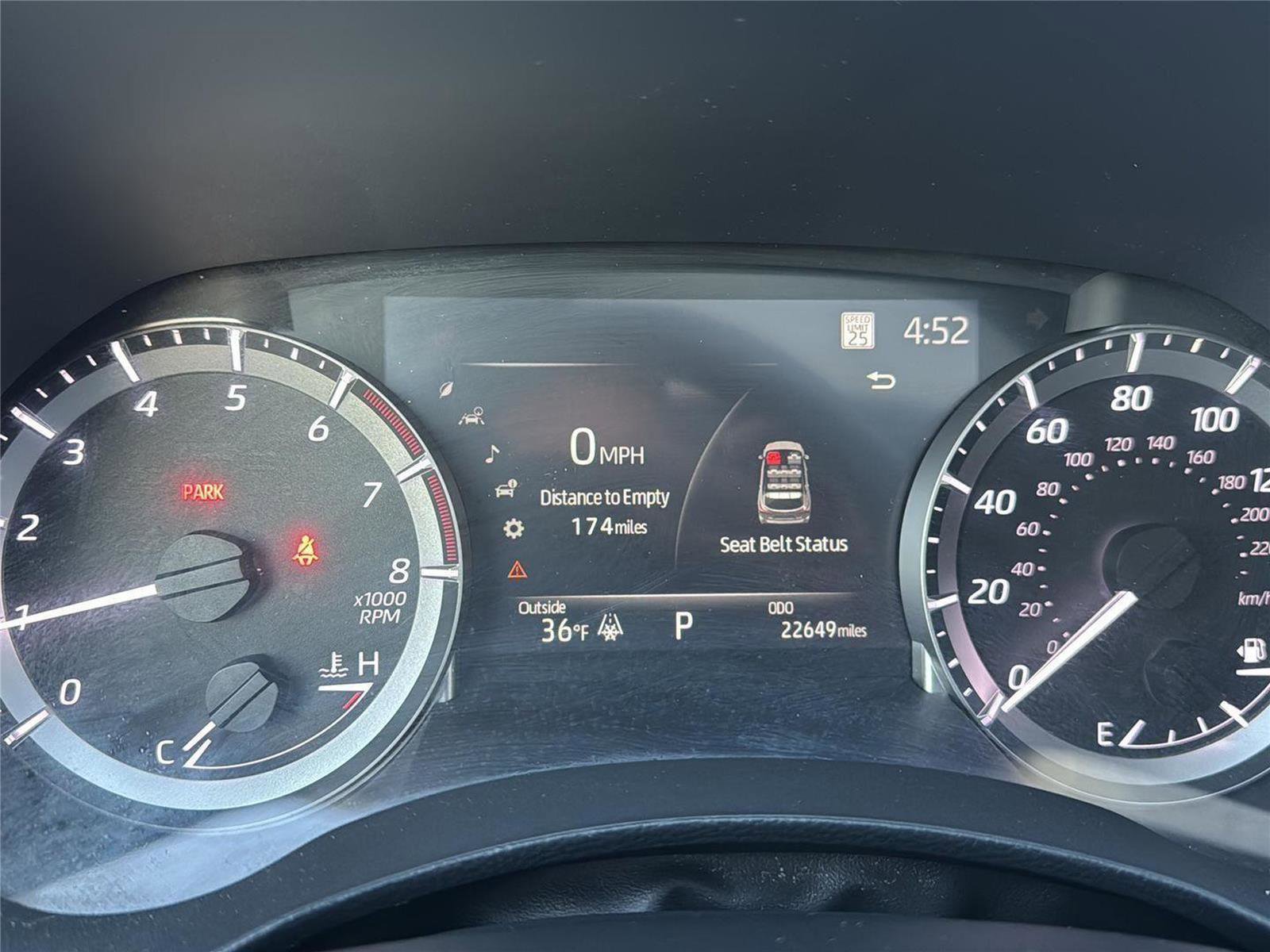 Used 2023 Toyota Highlander XLE image 14