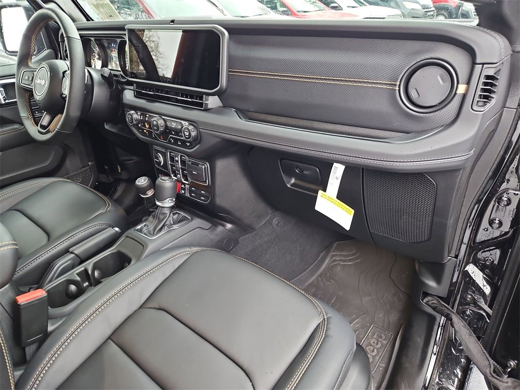 New 2025 Jeep Wrangler Unlimited Rubicon 392 image 17