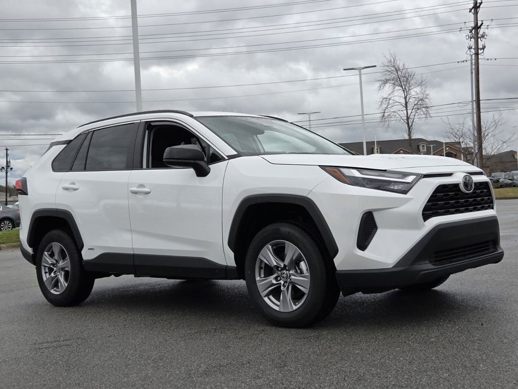 Used 2025 Toyota RAV4 LE image 4