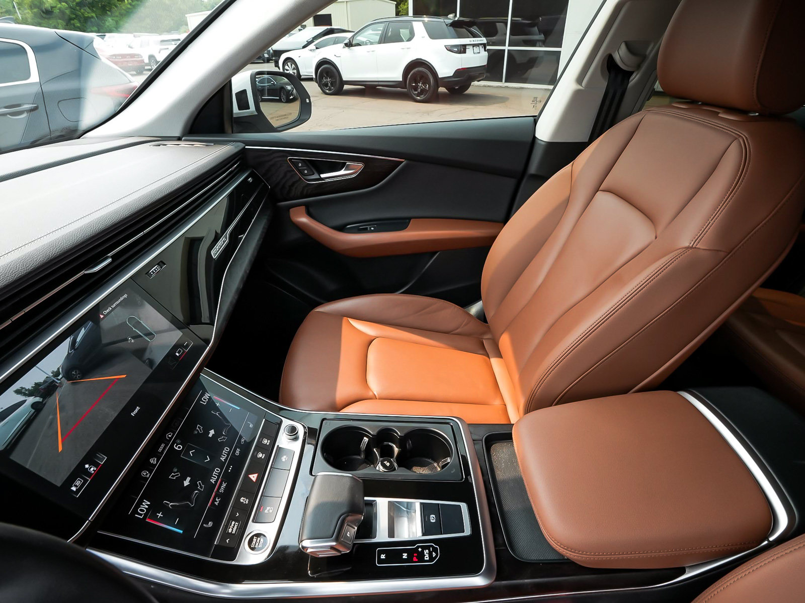 Used 2023 Audi Q8 Premium w/ Convenience Package AWD/4WD image 32