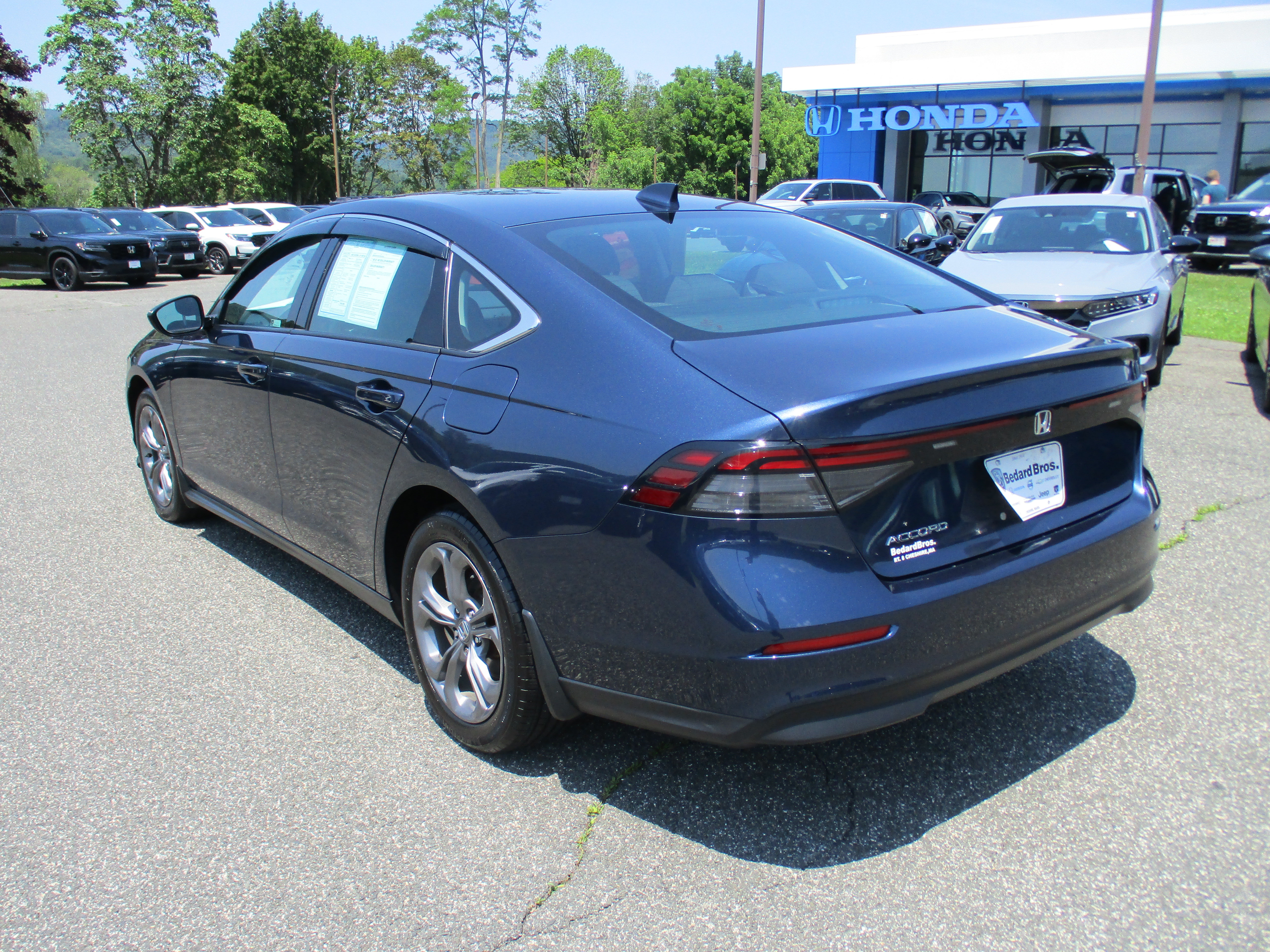 Certified 2023 Honda Accord EX image 7