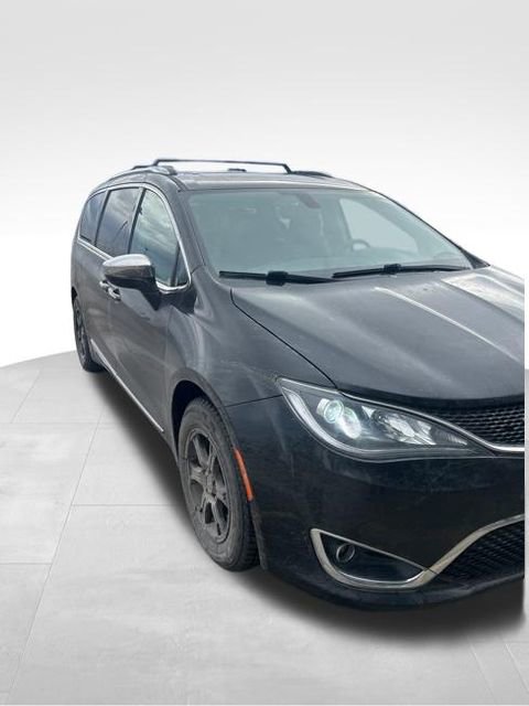 Used 2019 Chrysler Pacifica Limited image 9