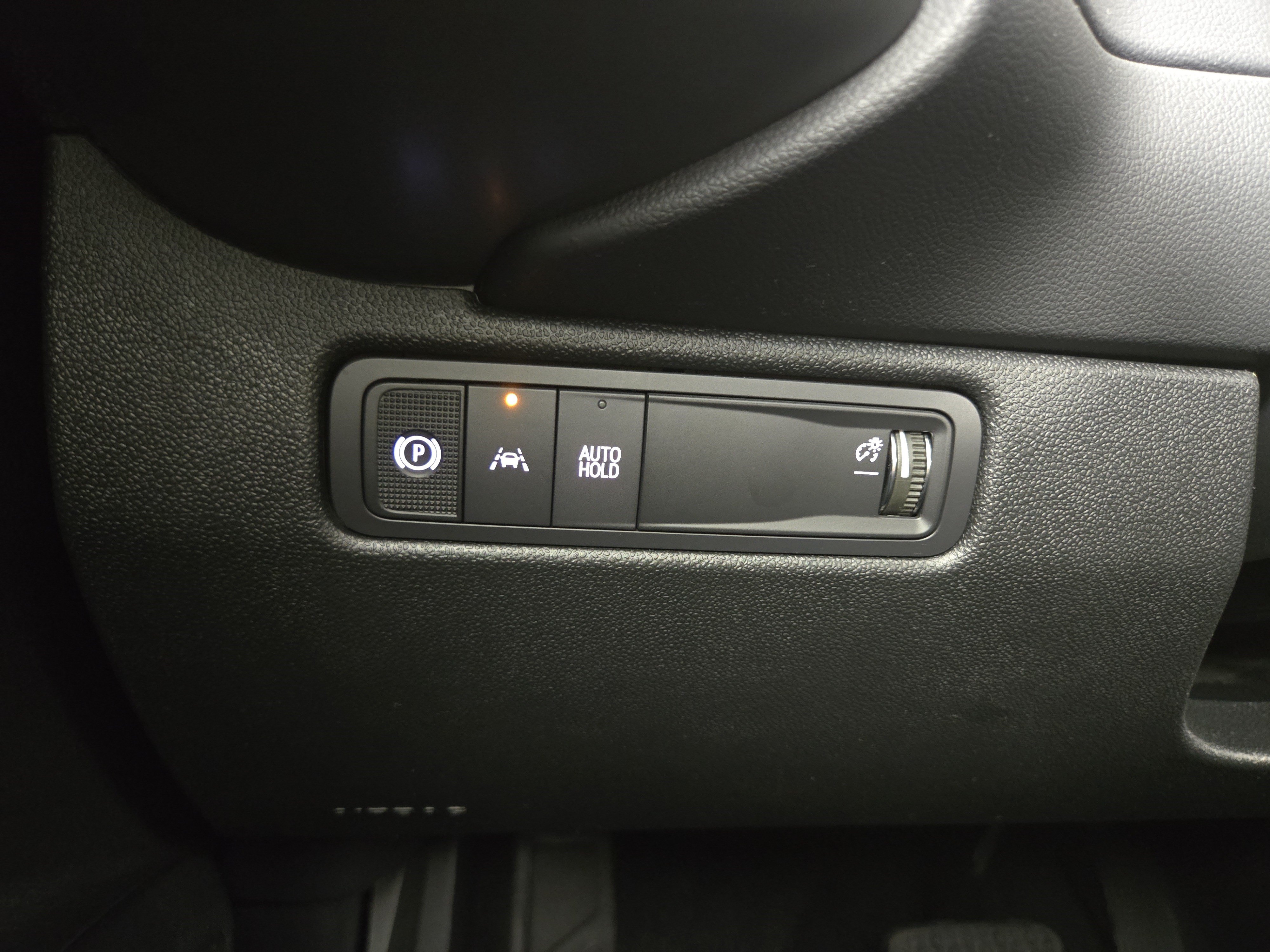 Certified 2025 Chevrolet Equinox EV LT FWD image 28