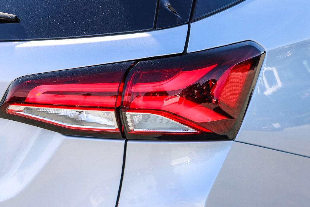 Used 2022 Chevrolet Equinox RS FWD image 10