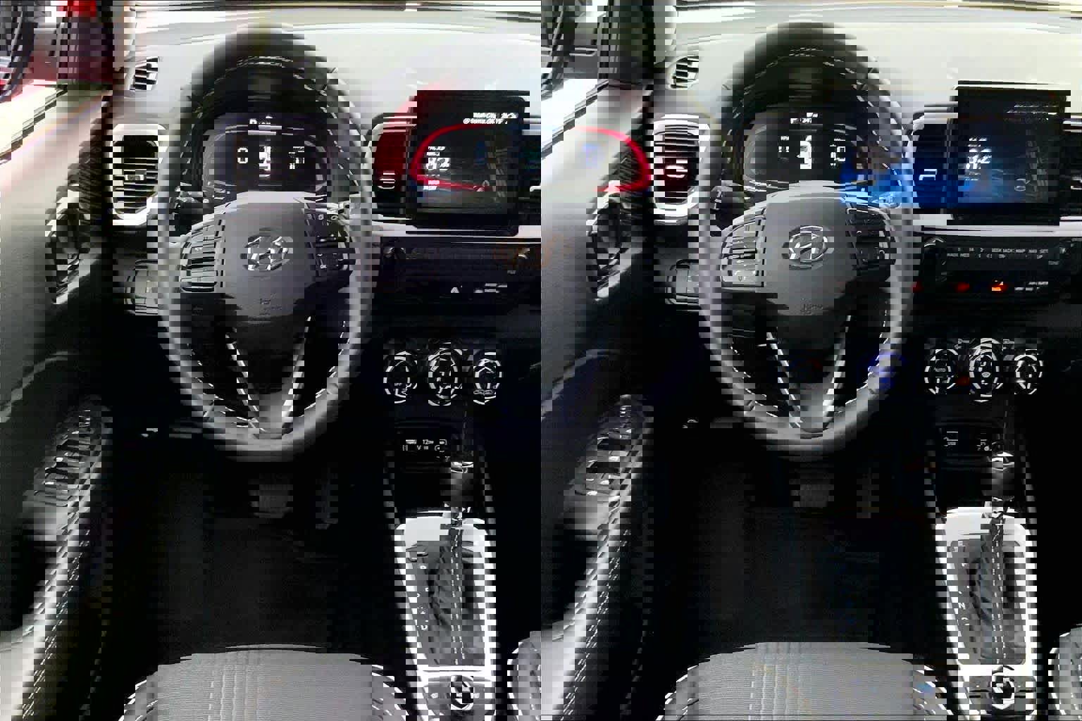 Certified 2025 Hyundai Venue Limited image 5