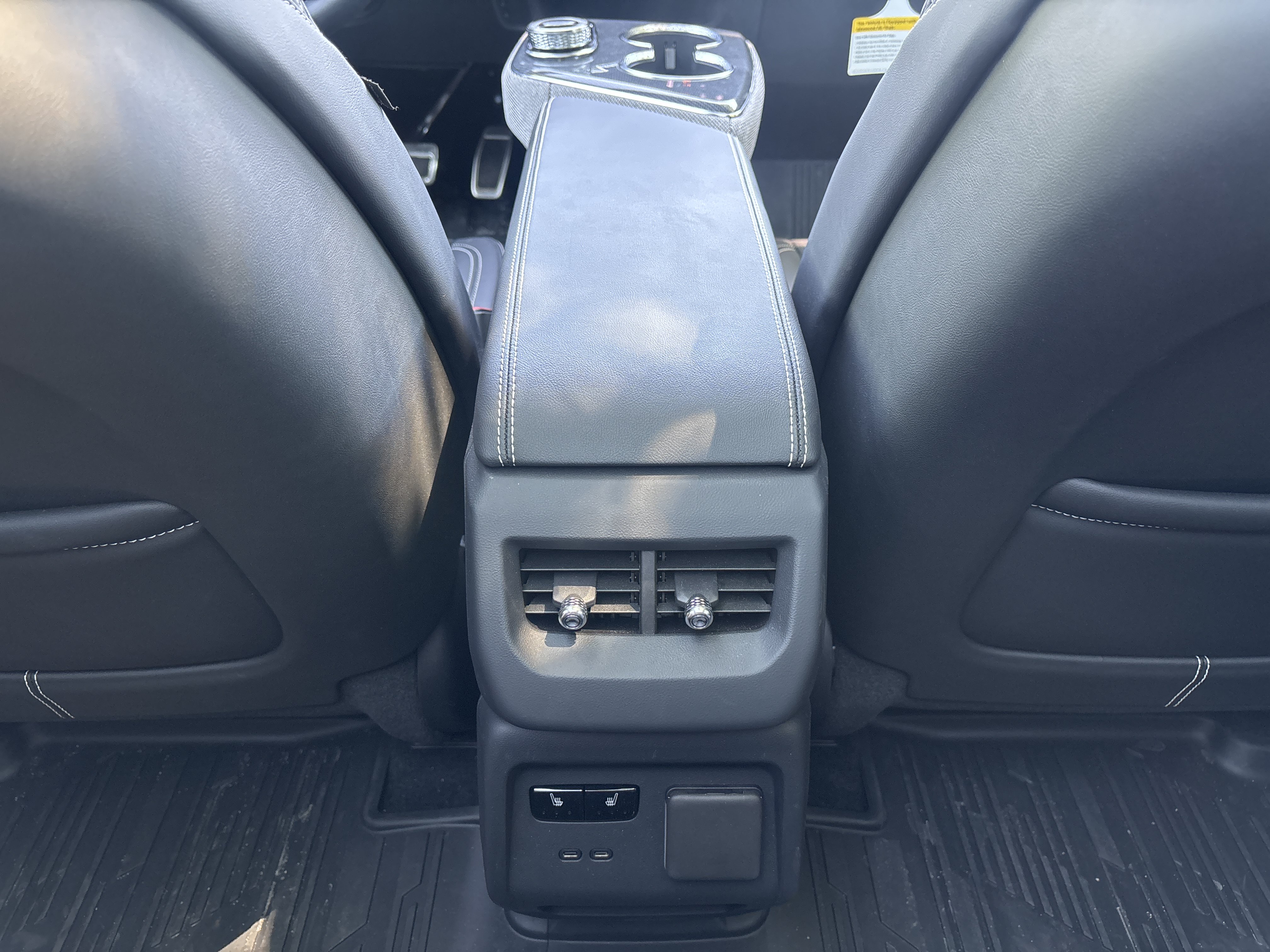 Used 2025 Cadillac Optiq Luxury 2 AWD/4WD image 32