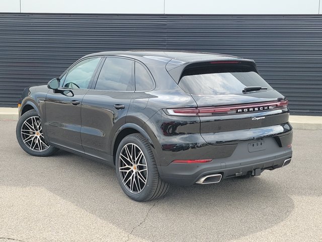New 2026 Porsche Cayenne E-Hybrid AWD/4WD image 3