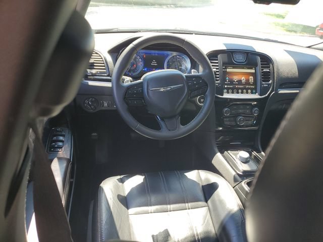 Used 2022 Chrysler 300 S RWD image 10