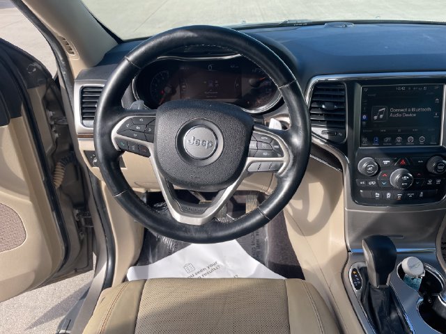 Used 2016 Jeep Grand Cherokee Limited w/ Luxury Group II AWD/4WD image 23