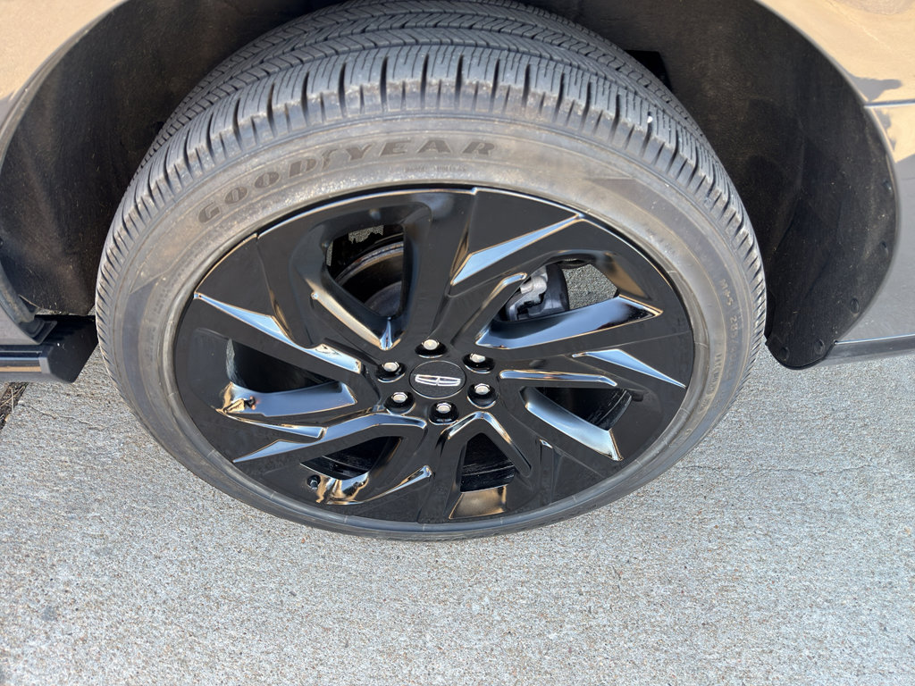 Used 2025 Lincoln Navigator Black Label image 10